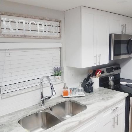 Cozy 3 Bed 2.5 Bath Located Near Busch Gardens Διαμέρισμα Τάμπα Εξωτερικό φωτογραφία
